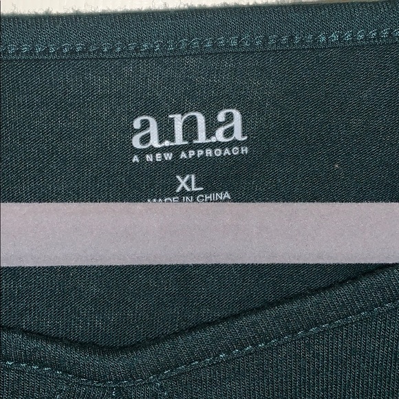 Hunter green ana bell sleeve tee - Picture 3 of 7